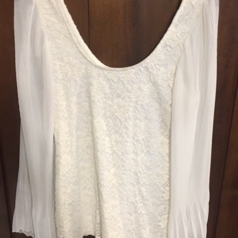 Woman's White Lace/Sheer Top